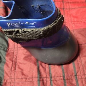 Protect-o-Boot Hoof Saver in Blue and Black